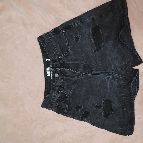 Shorts - Picture 2 of 2